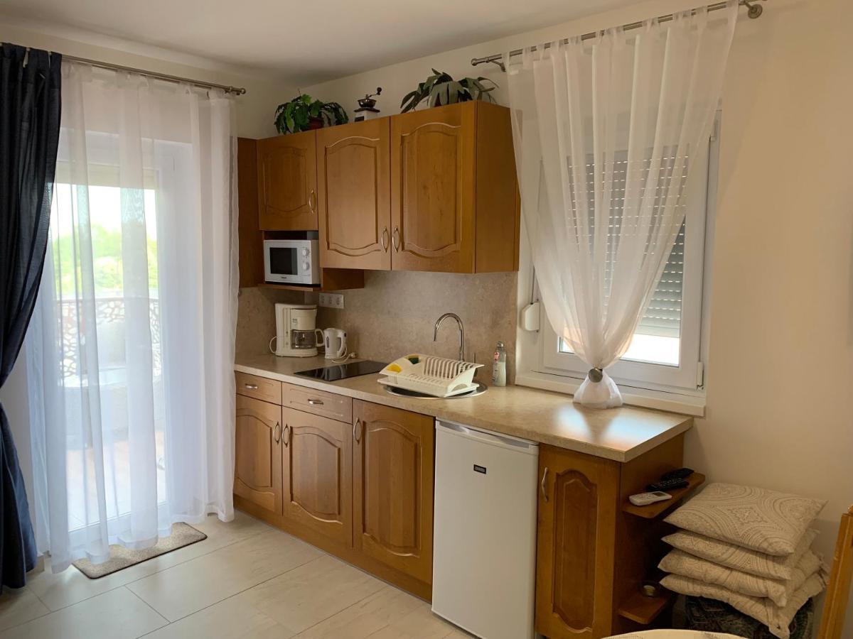 Dodi Apartman ซาลาคาโรส ภายนอก รูปภาพ