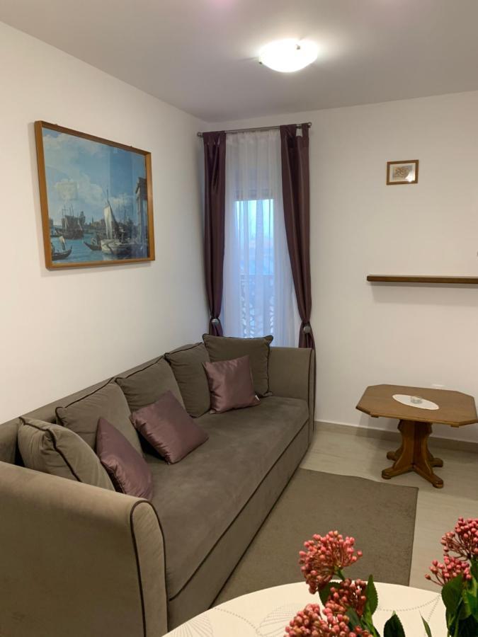 Dodi Apartman ซาลาคาโรส ภายนอก รูปภาพ