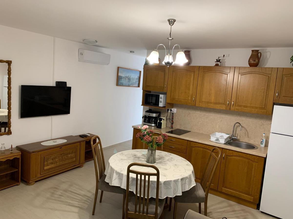 Dodi Apartman ซาลาคาโรส ภายนอก รูปภาพ