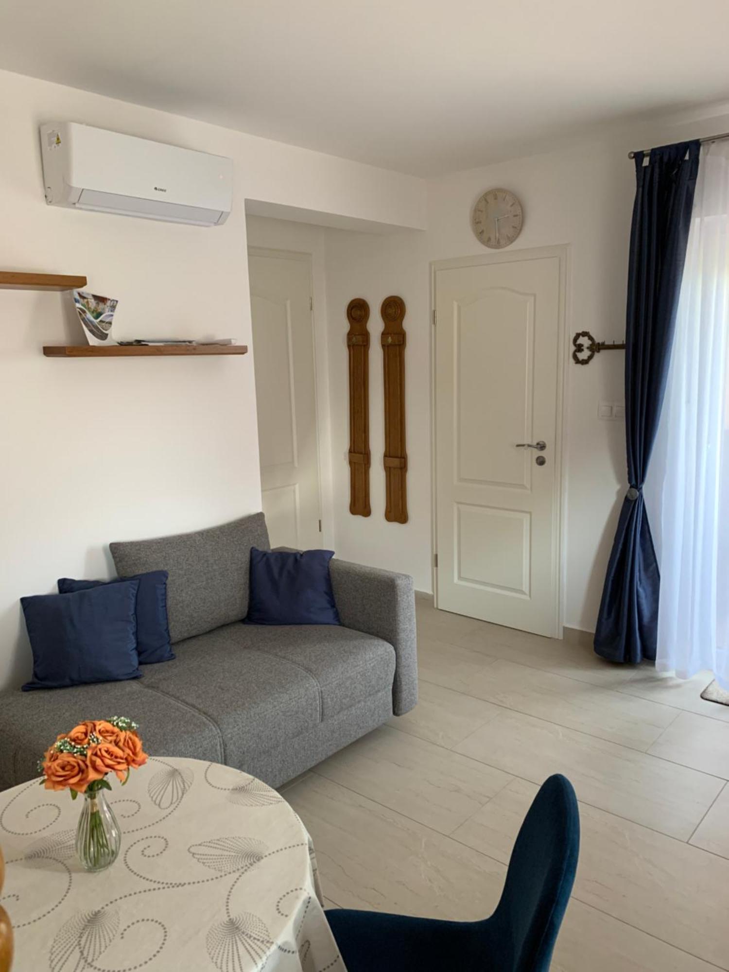 Dodi Apartman ซาลาคาโรส ภายนอก รูปภาพ